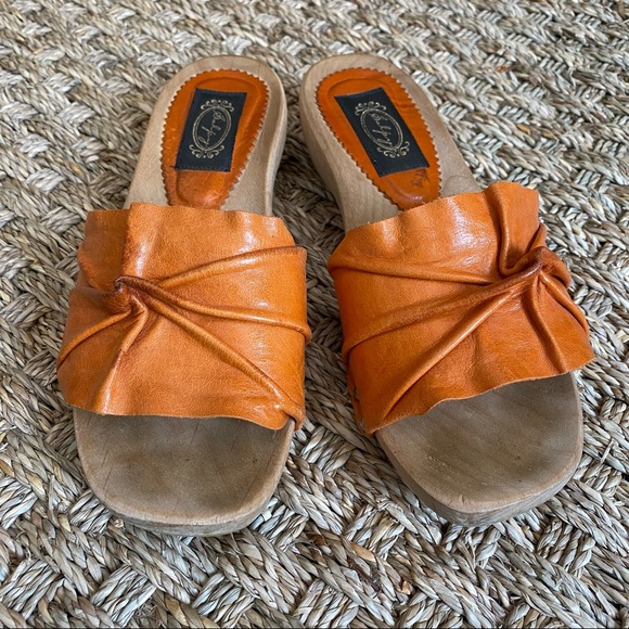 (Sold) SALPY Handmade Leather Wood Sandal Slide Anna in Burnt Orange with Studs - Picture 3 of 12